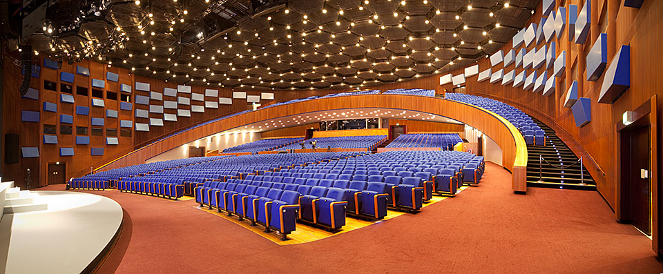 World-Forum-Theater-panorama-vooraanzicht